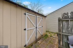 710 N Argonne Ave, Sterling, VA 20164 - Photo 25