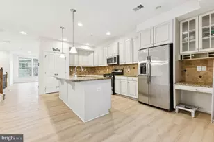 25997 Braided Mane Terrace, Aldie, VA 20105 - Photo 9