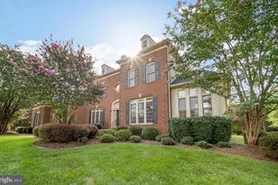 27556 Paddock Trail Pl, Chantilly, VA 20152 - Photo 3