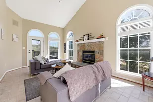 35290 Prestwick Ct, Round Hill, VA 20141 - Photo 9