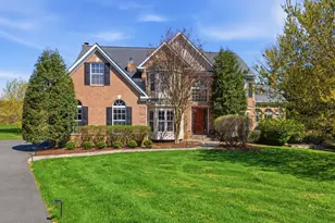35290 Prestwick Ct, Round Hill, VA 20141 - Photo 1