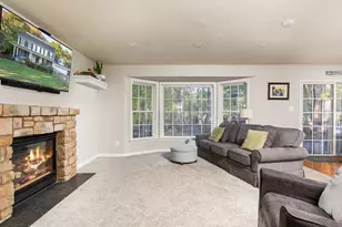 209 E A St, Purcellville, VA 20132 - Photo 17