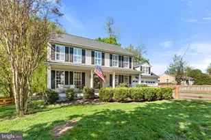 209 E A St, Purcellville, VA 20132 - Photo 3