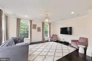 46077 Hall Rd, Sterling, VA 20166 - Photo 15