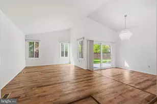 101 Hopeland Ln, Sterling, VA 20164 - Photo 19