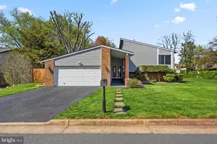 101 Hopeland Ln, Sterling, VA 20164 - Photo 3