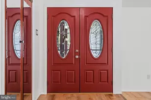 101 Hopeland Ln, Sterling, VA 20164 - Photo 9