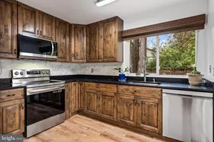 101 Hopeland Ln, Sterling, VA 20164 - Photo 27