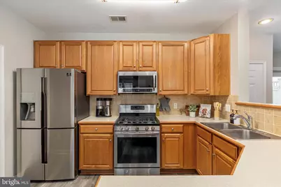20227 Macglashan Terrace, Ashburn, VA 20147 - Photo 11