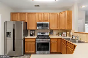 20227 Macglashan Terrace, Ashburn, VA 20147 - Photo 11