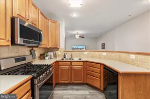 20227 Macglashan Terrace, Ashburn, VA 20147 - Photo 9