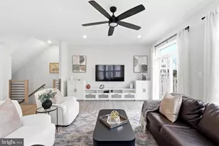 22801 Tawny Pne Sq, Brambleton, VA 20148 - Photo 19