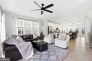 22801 Tawny Pne Sq, Brambleton, VA 20148 - Photo 3