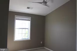 23261 Carters Meadow Terrace, Ashburn, VA 20148 - Photo 29