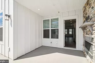 19814 Lavender Dust Sq, Ashburn, VA 20147 - Photo 13