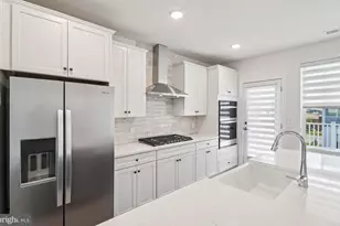 19814 Lavender Dust Sq, Ashburn, VA 20147 - Photo 11