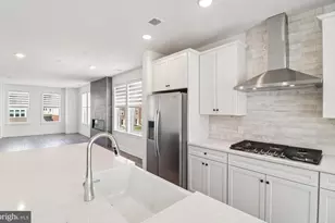 19814 Lavender Dust Sq, Ashburn, VA 20147 - Photo 9