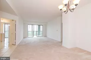 19365 Cypress Ridge Terrace, Leesburg, VA 20176 - Photo 5