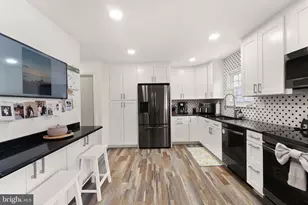 19 Jermyn Ct, Sterling, VA 20165 - Photo 19