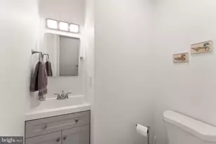 19 Jermyn Ct, Sterling, VA 20165 - Photo 23