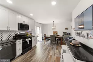 19 Jermyn Ct, Sterling, VA 20165 - Photo 15