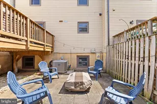 19 Jermyn Ct, Sterling, VA 20165 - Photo 41