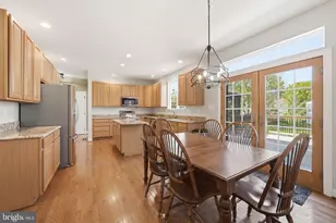 704 Godfrey Ct SE, Leesburg, VA 20175 - Photo 17