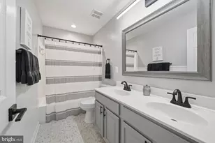 704 Godfrey Ct SE, Leesburg, VA 20175 - Photo 33