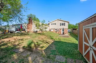 109 N Aspen Ave, Sterling, VA 20164 - Photo 43