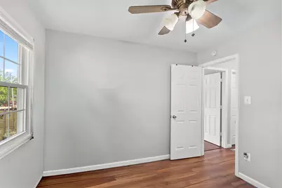 109 N Aspen Avenue, Sterling, VA 20164 - Photo 25