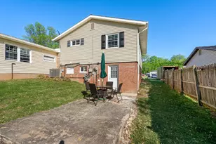 109 N Aspen Ave, Sterling, VA 20164 - Photo 41