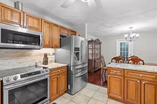 109 N Aspen Ave, Sterling, VA 20164 - Photo 17