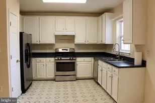 42856 Golf View Dr, Chantilly, VA 20152 - Photo 13