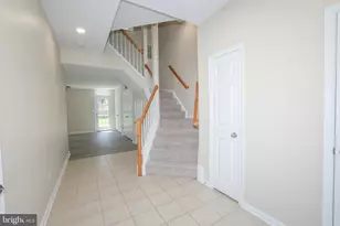 20581 Crestmont Terrace, Sterling, VA 20165 - Photo 3