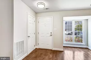 22142 Trailside Square, Sterling, VA 20164 - Photo 3