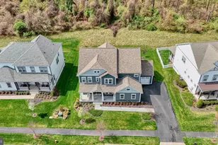 24385 White Elm Pl, Aldie, VA 20105 - Photo 3