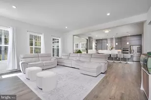 24385 White Elm Pl, Aldie, VA 20105 - Photo 23