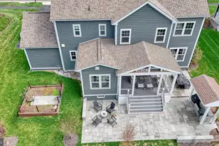 24385 White Elm Pl, Aldie, VA 20105 - Photo 11