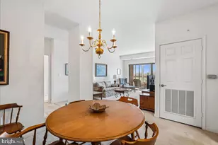 19375 Cypress Ridge Terrace, Leesburg, VA 20176 - Photo 17