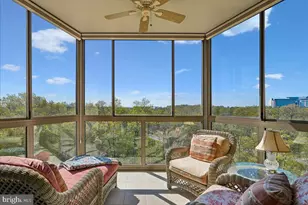 19375 Cypress Ridge Terrace, Leesburg, VA 20176 - Photo 9