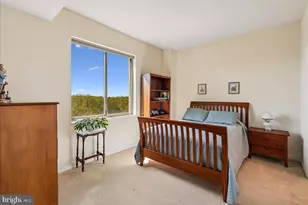 19375 Cypress Ridge Terrace, Leesburg, VA 20176 - Photo 33