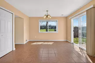 19 Regis Cir, Sterling, VA 20164 - Photo 7