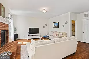 22845 Queensbridge Dr, Ashburn, VA 20148 - Photo 11