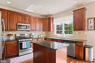 22845 Queensbridge Dr, Ashburn, VA 20148 - Photo 7