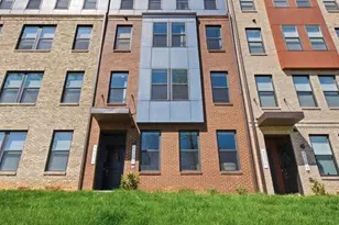 44576 Wolfhound Sq, Ashburn, VA 20147 - Photo 1