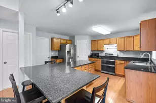17538 Falls Pl, Round Hill, VA 20141 - Photo 15