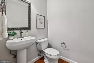 24896 Castleton Dr, Chantilly, VA 20152 - Photo 19