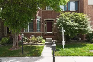 24896 Castleton Dr, Chantilly, VA 20152 - Photo 1