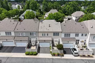 24896 Castleton Dr, Chantilly, VA 20152 - Photo 5