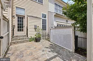 24896 Castleton Dr, Chantilly, VA 20152 - Photo 51